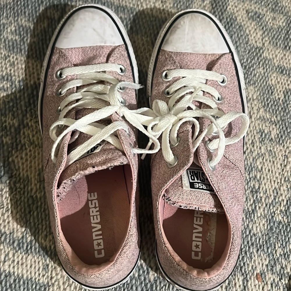Pink speckled converse sneakers - great condition.